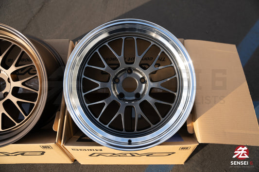 Volk 21A / 18x10.5 +15 / 5x114.3 / ダークガンメタルリム DC 