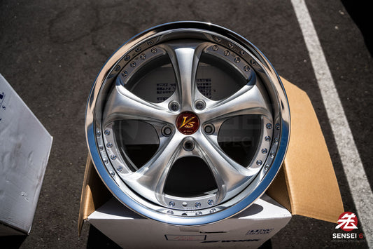 Work VSKF# / 18x9.5 +34 / 5x114.3 / Light Gray Silver (LGS)