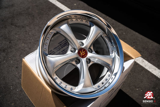 Work VSKF# / 18x9.5 +34 / 5x114.3 / Light Gray Silver (LGS)