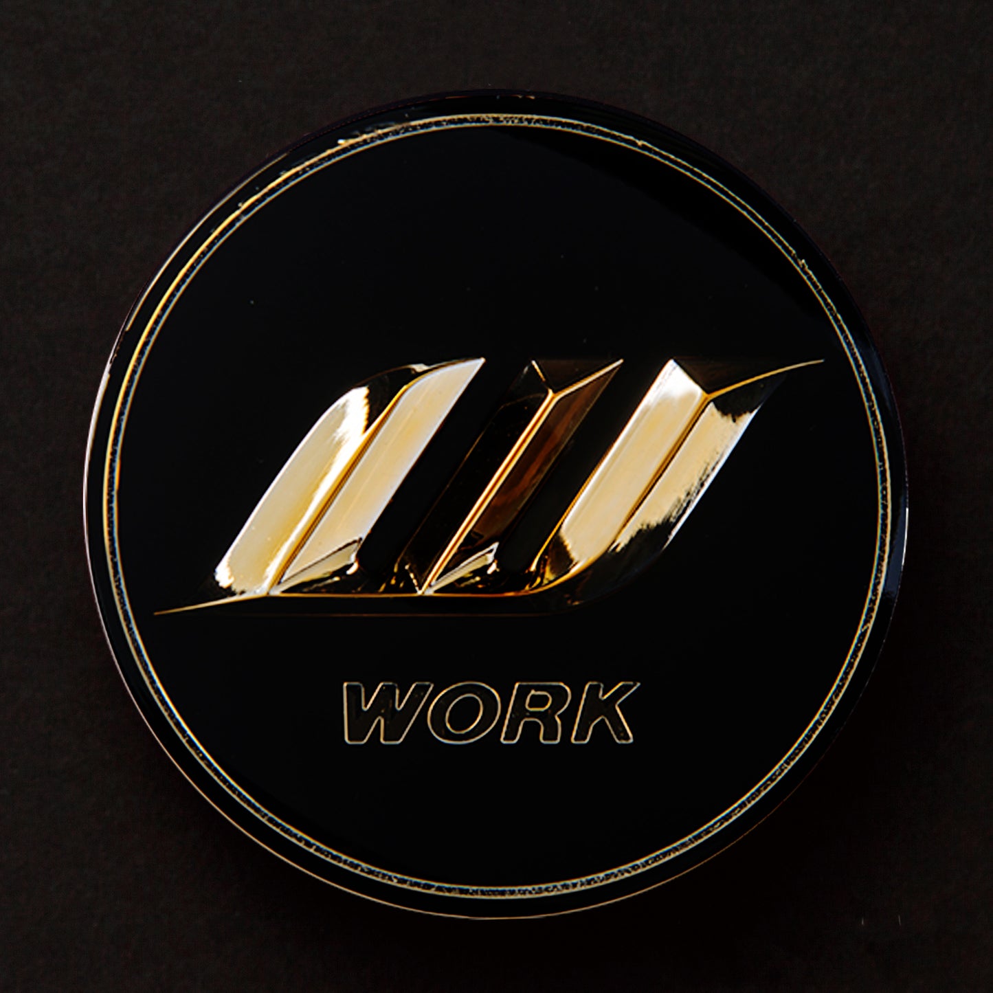Tapacubos de trabajo "W"