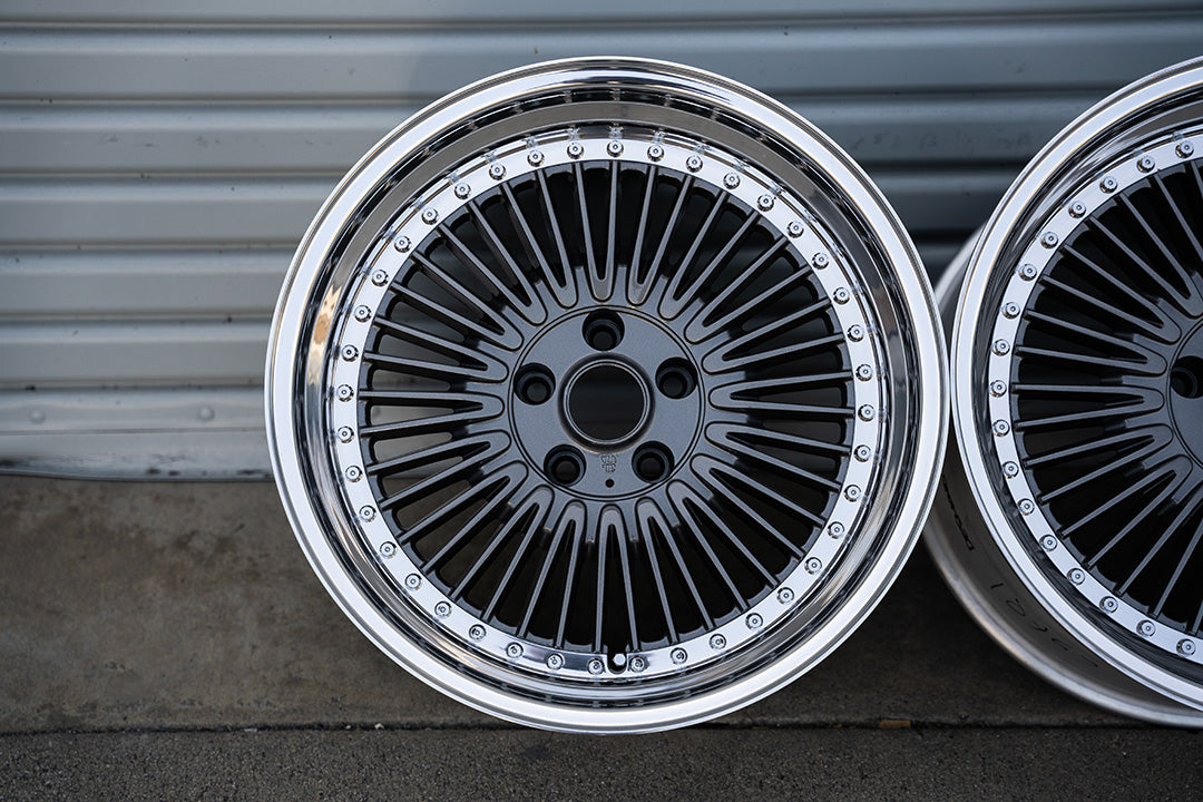 18" Desmond Verse [Step Lip] (Used Wheels Built to Order)