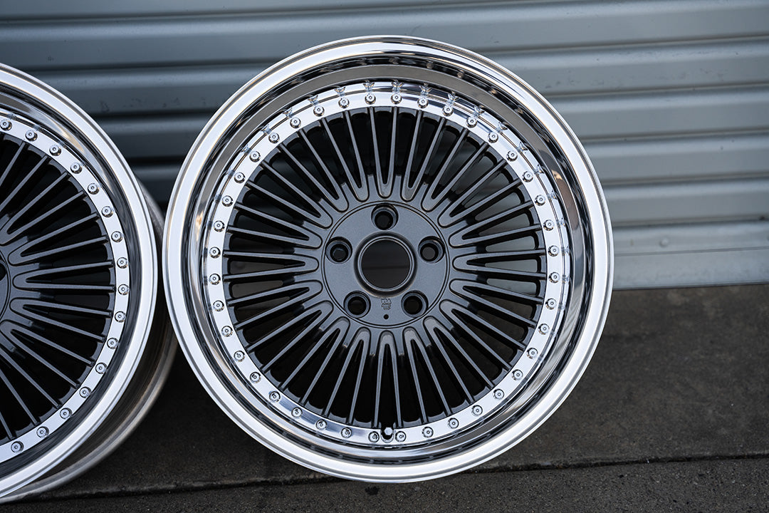 18" Desmond Verse [Step Lip] (Used Wheels Built to Order)