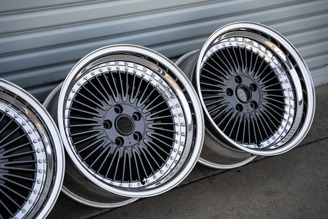 18" Desmond Verse [Step Lip] (Used Wheels Built to Order)