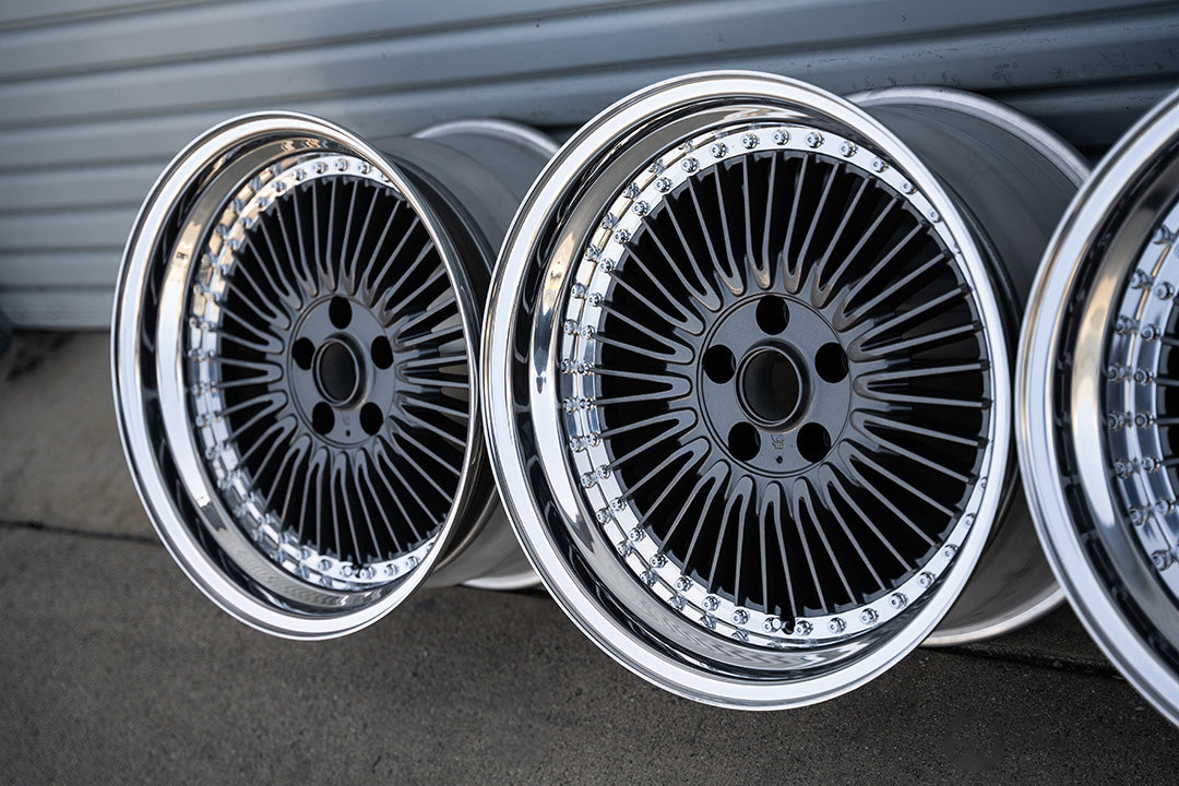 18" Desmond Verse [Step Lip] (Used Wheels Built to Order)