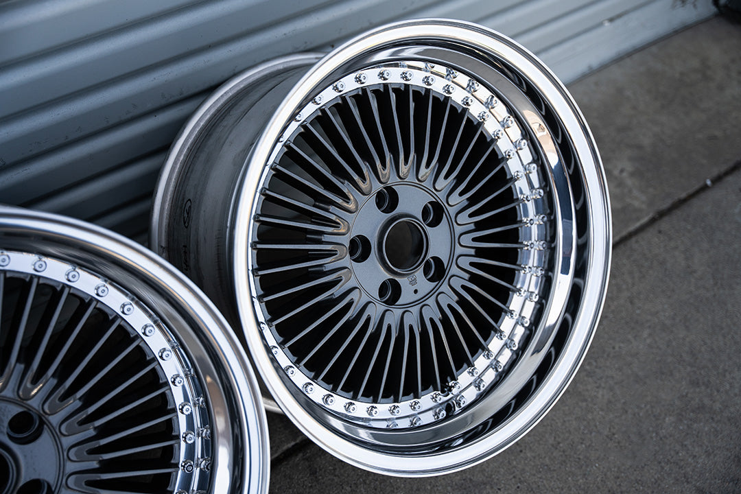 18" Desmond Verse [Step Lip] (Used Wheels Built to Order)