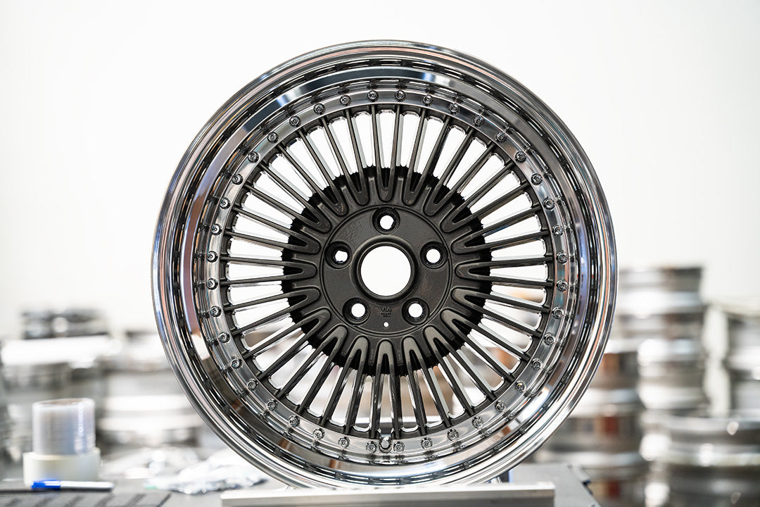 18" Desmond Verse [Step Lip] (Used Wheels Built to Order)