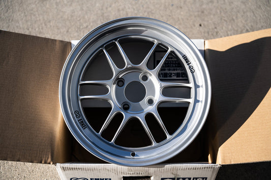 Enkei RPF1 / 15x8 +28 / 4x100 / F1 Plata 