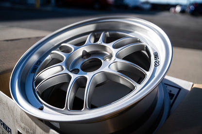 Enkei RPF1 / 15x7 +41 / 4x100 / F1 Plata 