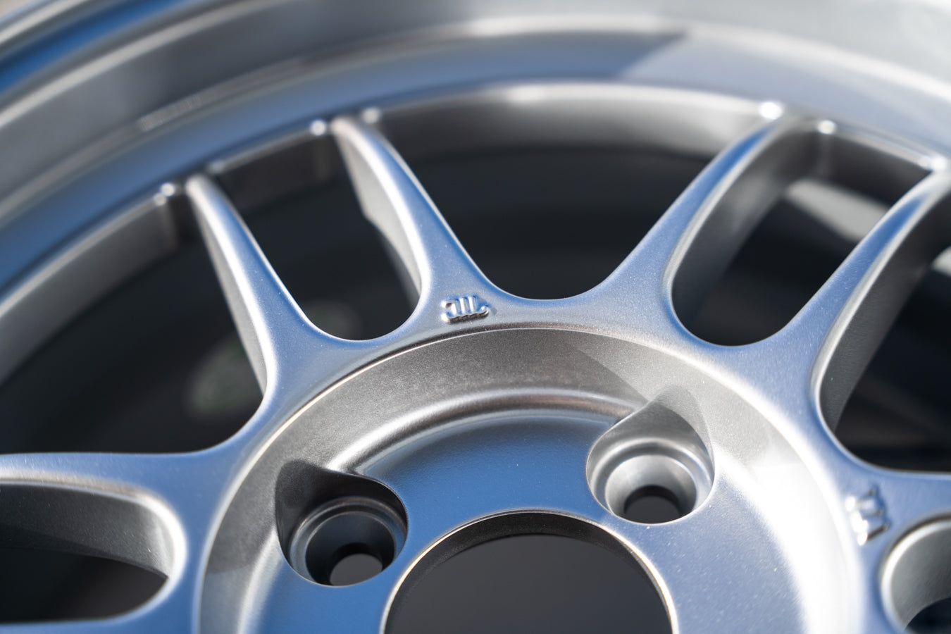 Enkei RPF1 / 15x7 +41 / 4x100 / F1 Plata 