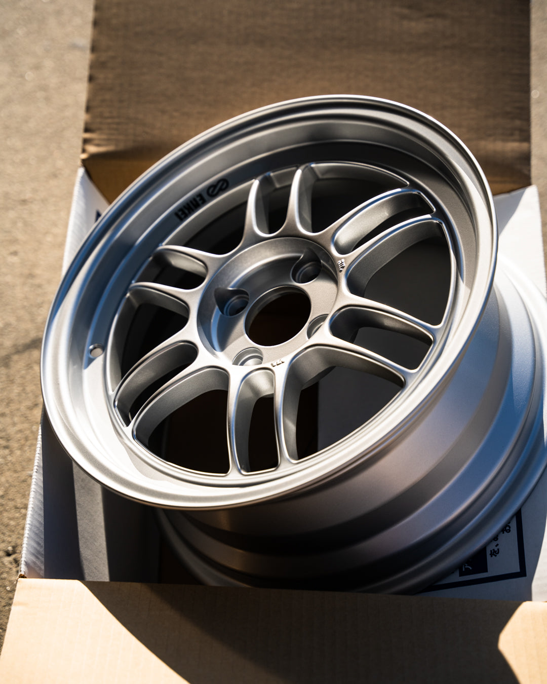 Enkei RPF1 / 15x7 +41 / 4x100 / F1 Plata 
