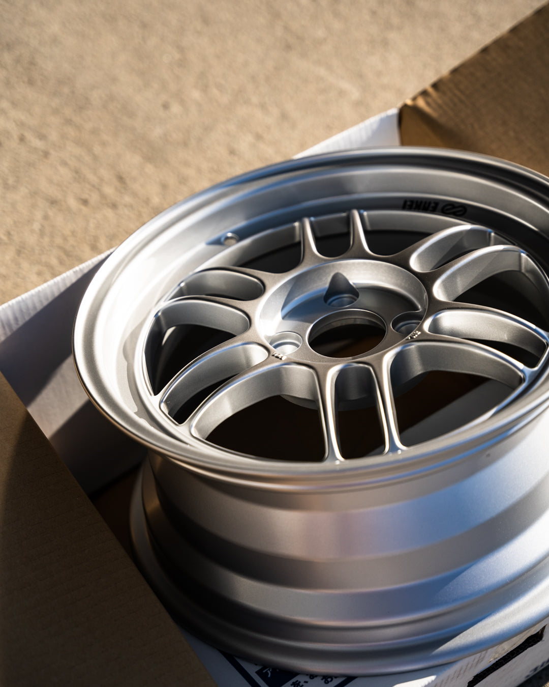 Enkei RPF1 / 15x7 +41 / 4x100 / F1 Plata 