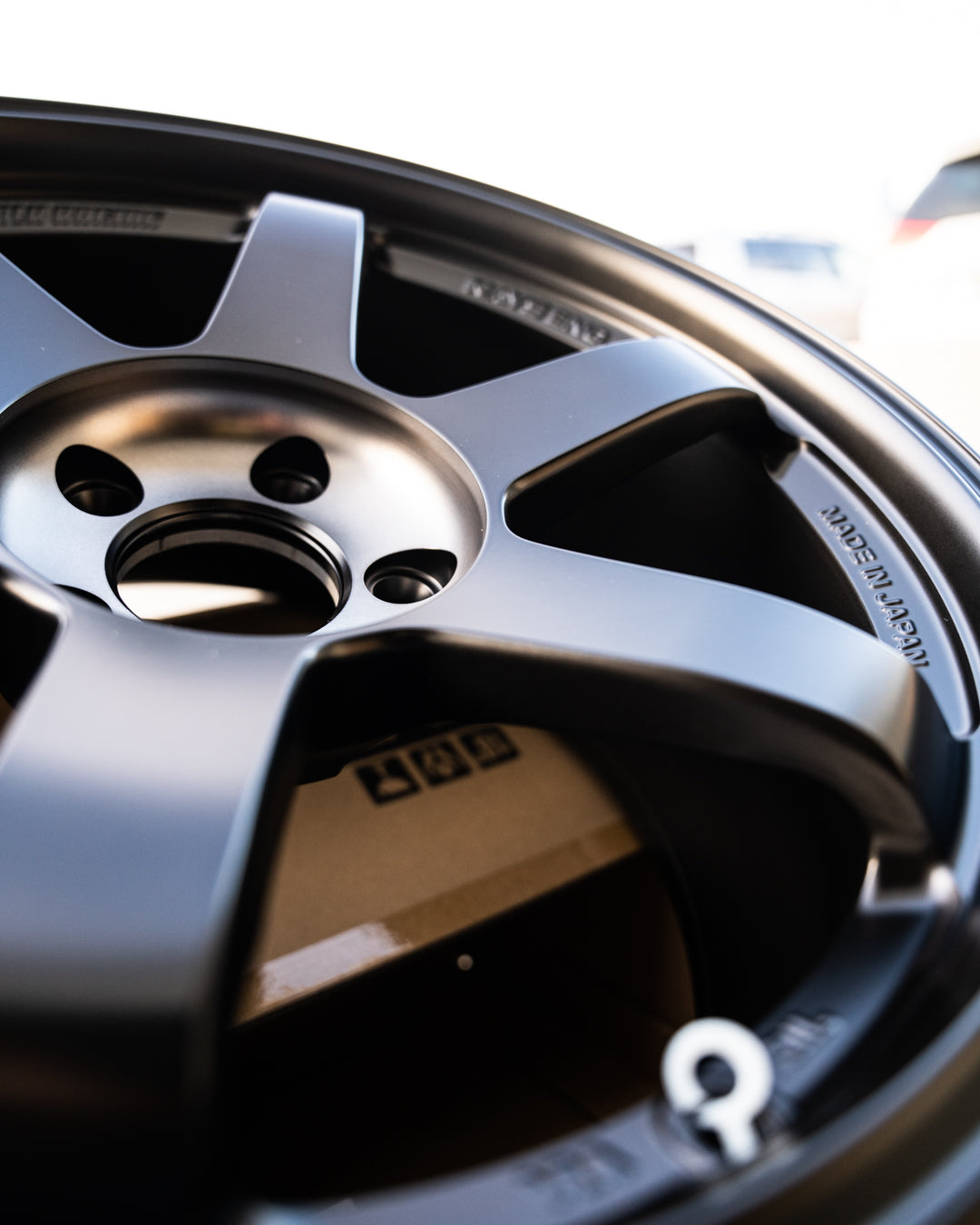 Volk TE37SL Black Edition III / 18x10 +39 / 5x114.3 / Llanta negra prensada Redot 