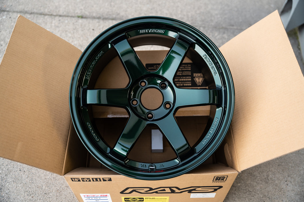 Volk TE37SL / 18x10 +40 / 5x114.3 / Racing Green