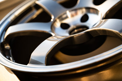 Volk TE37 Saga SL / 18x9.5 +22 / 5x114.3 / Pressed Graphite (PG)