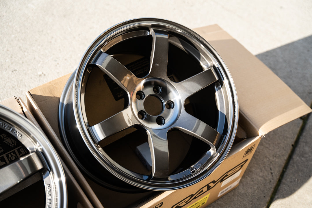 Volk TE37 Saga SL / 18x9.5 +45 / 5x100 / Pressed Graphite