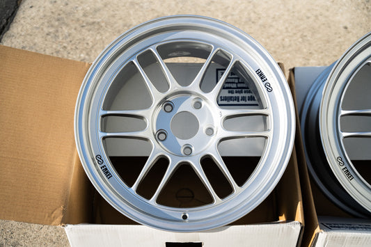 Enkei RPF1 / 18x9.5 +38 / 5x114.3 / F1 Plata 