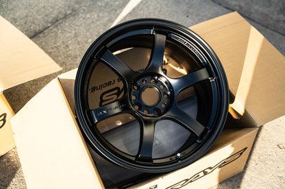 グラムライト 57DR / 17x9 +22 / 5x114.3 / セミグロスブラック