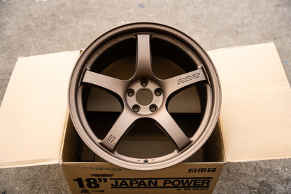 Gram Lights 57CR / 18x9.5 +38 / 5x114.3 / Bronze II