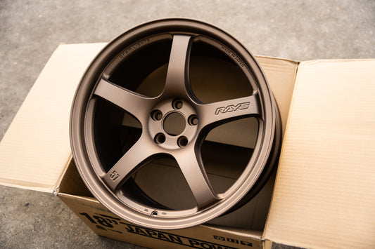 Gram Lights 57CR / 18x9.5 +38 / 5x100 / Bronze II