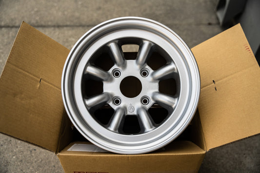 RS-Watanabe Ocho radios / 13x7 +3 / 4x114.3 / Plata metalizado 