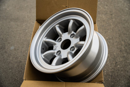 RS-Watanabe Ocho radios / 13x7 +3 / 4x114.3 / Plata metalizado 