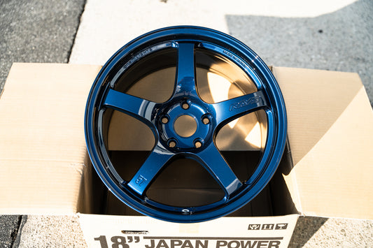 グラムライツ 57CR / 18x9.5 +38 / 5x114.3 / エターナルブルーパール