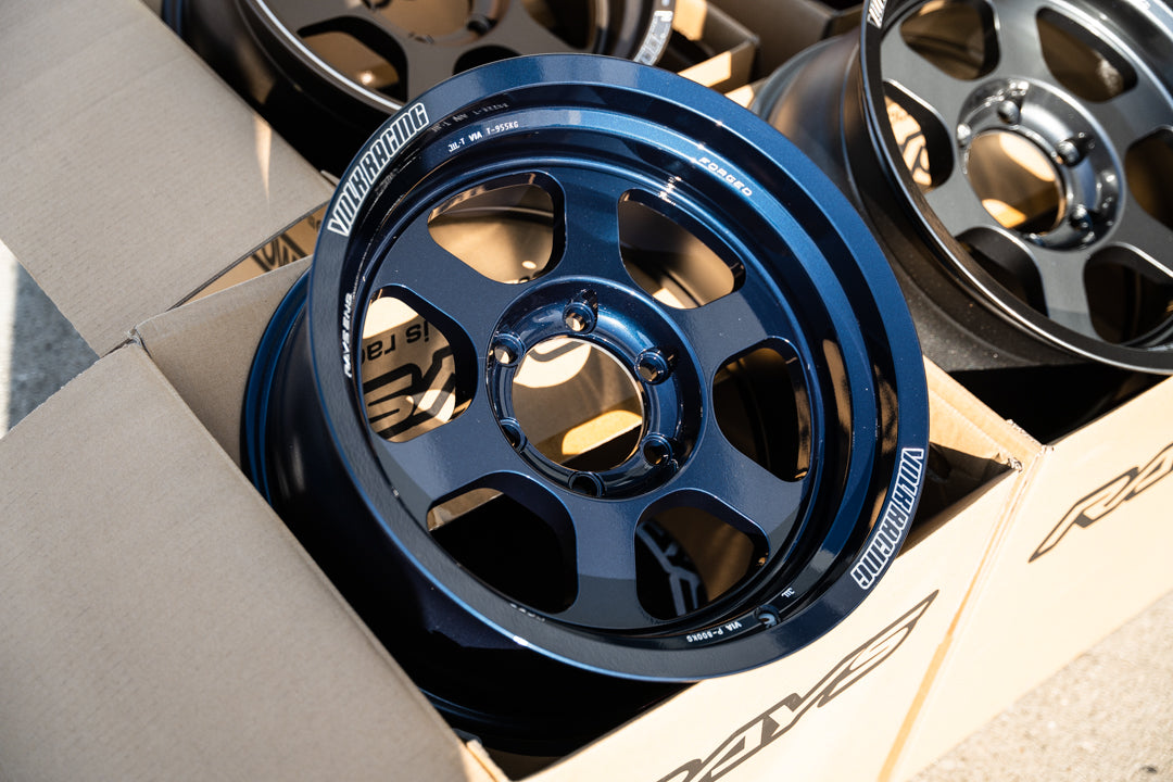 Volk TE37XT M-Spec / 17x8.5-10 / 6x139.7 / Azul Magnético 