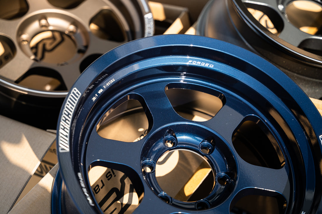 Volk TE37XT M-Spec / 17x8.5-10 / 6x139.7 / Azul Magnético 
