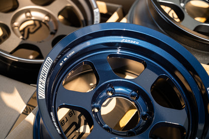 Volk TE37XT M-Spec / 17x8.5-10 / 6x139.7 / Azul Magnético 