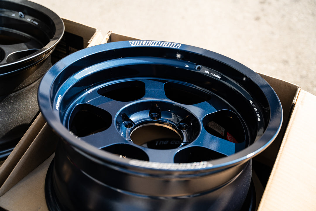 Volk TE37XT M-Spec / 17x8.5-10 / 6x139.7 / Azul Magnético 