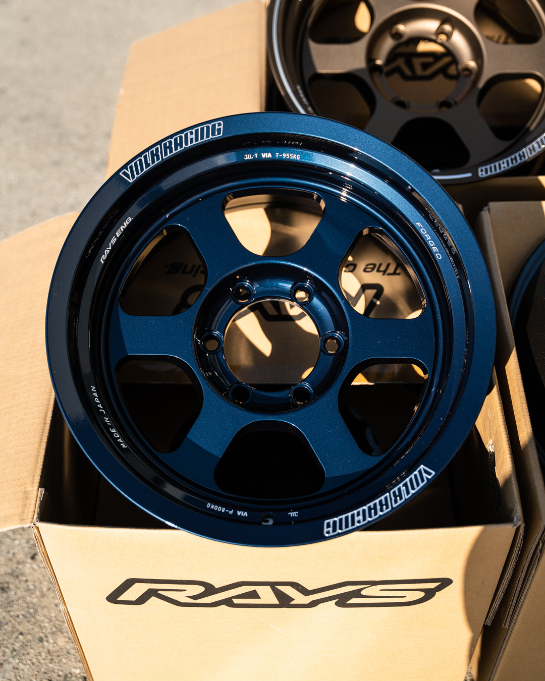 Volk TE37XT M-Spec / 17x8.5-10 / 6x139.7 / Azul Magnético 