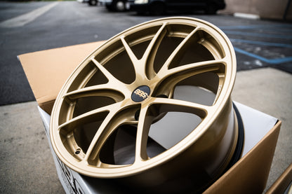 BBS RI-A / 18x10 +25 / 5x120 / Oro 