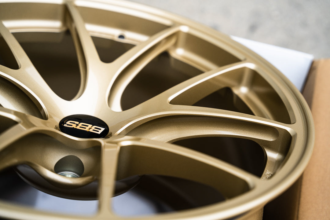 BBS RI-A / 18x10 +25 / 5x120 / Oro 
