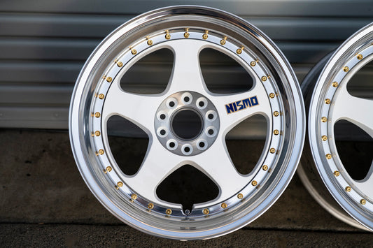 Nismo LMGT2 de 18" [borde escalonado] (ruedas usadas, hechas a pedido) 